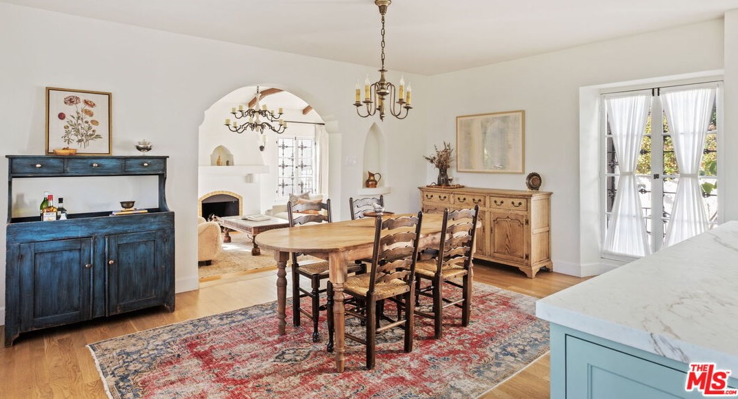 2466 Moreno Dr, Los Angeles CA  90039-2640 exterior