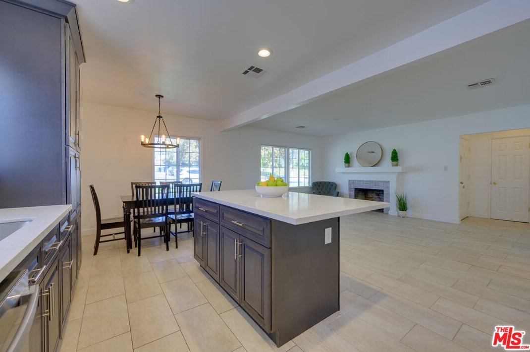 1744 Elizabeth St, Pasadena CA  91104-2763 exterior
