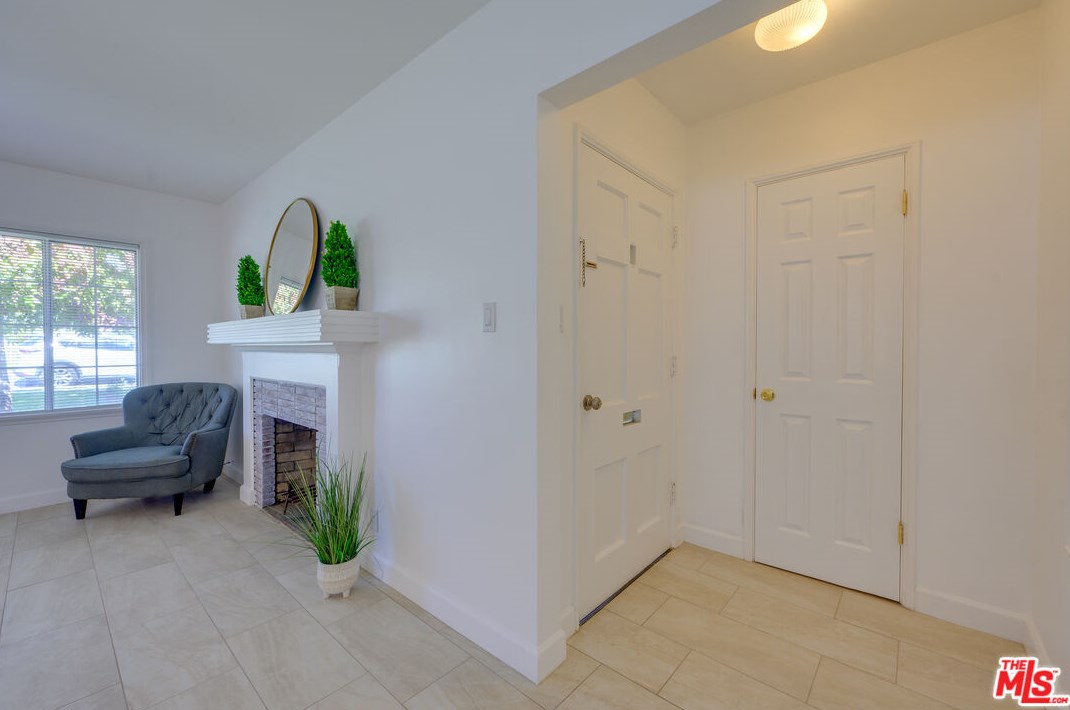 1744 Elizabeth St, Pasadena CA  91104-2763 exterior