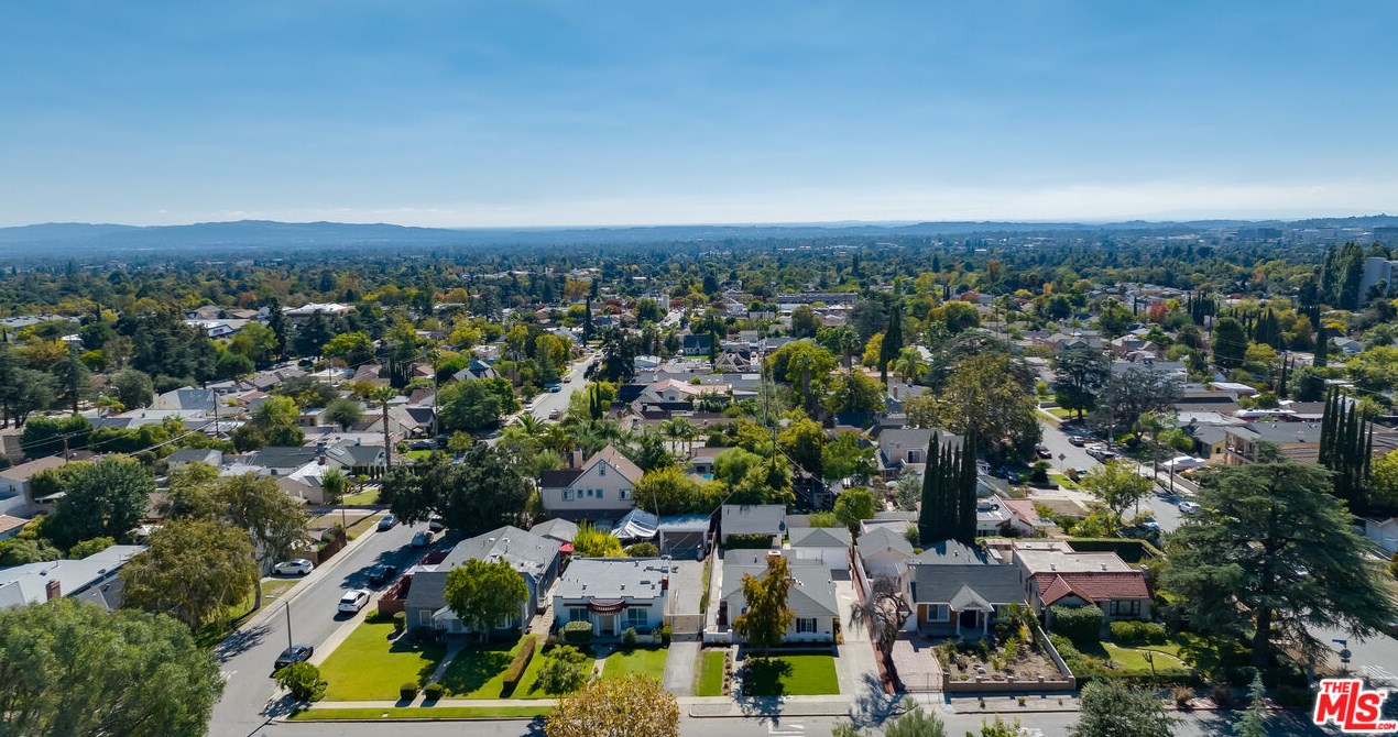1744 Elizabeth St, Pasadena CA  91104-2763 exterior