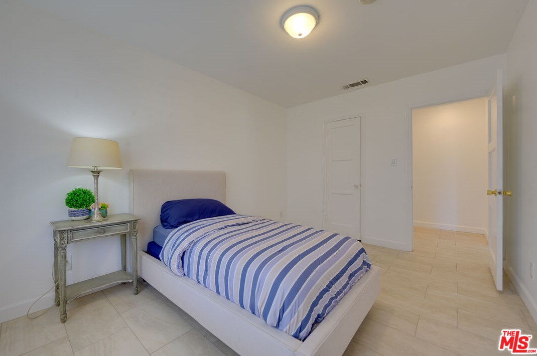 1744 Elizabeth St, Pasadena CA  91104-2763 exterior