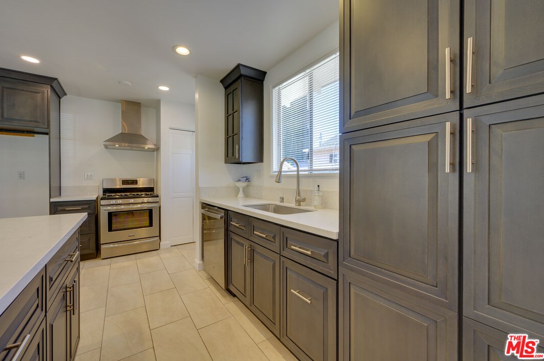 1744 Elizabeth St, Pasadena CA  91104-2763 exterior