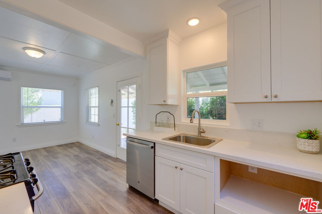 1744 Elizabeth St, Pasadena CA  91104-2763 exterior
