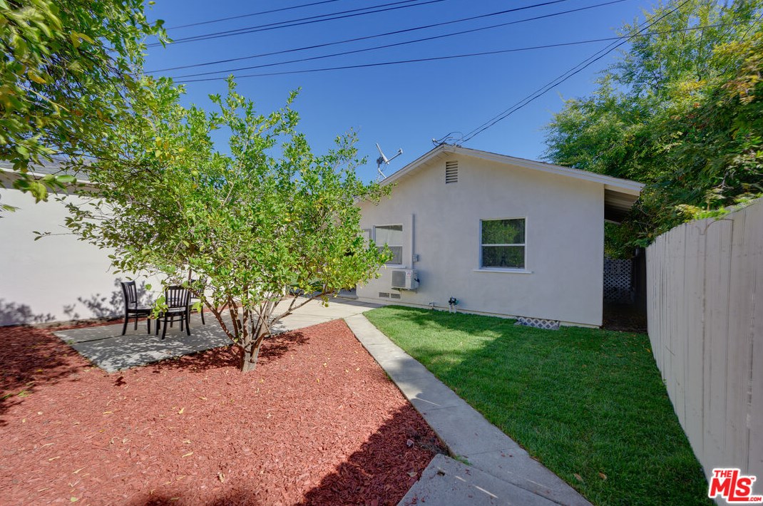 1744 Elizabeth St, Pasadena CA  91104-2763 exterior