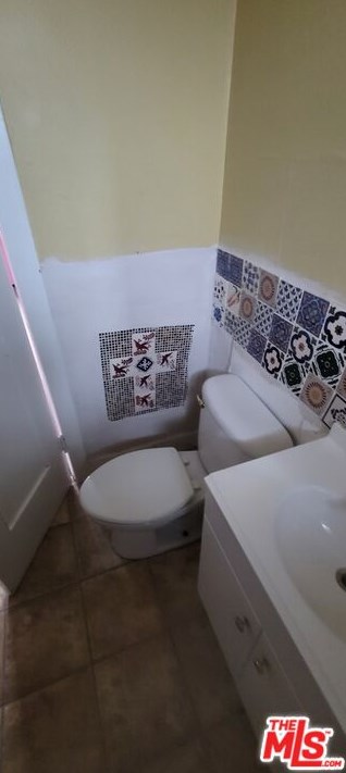 2659 Thorpe Ave, Los Angeles CA  90065-1127 exterior