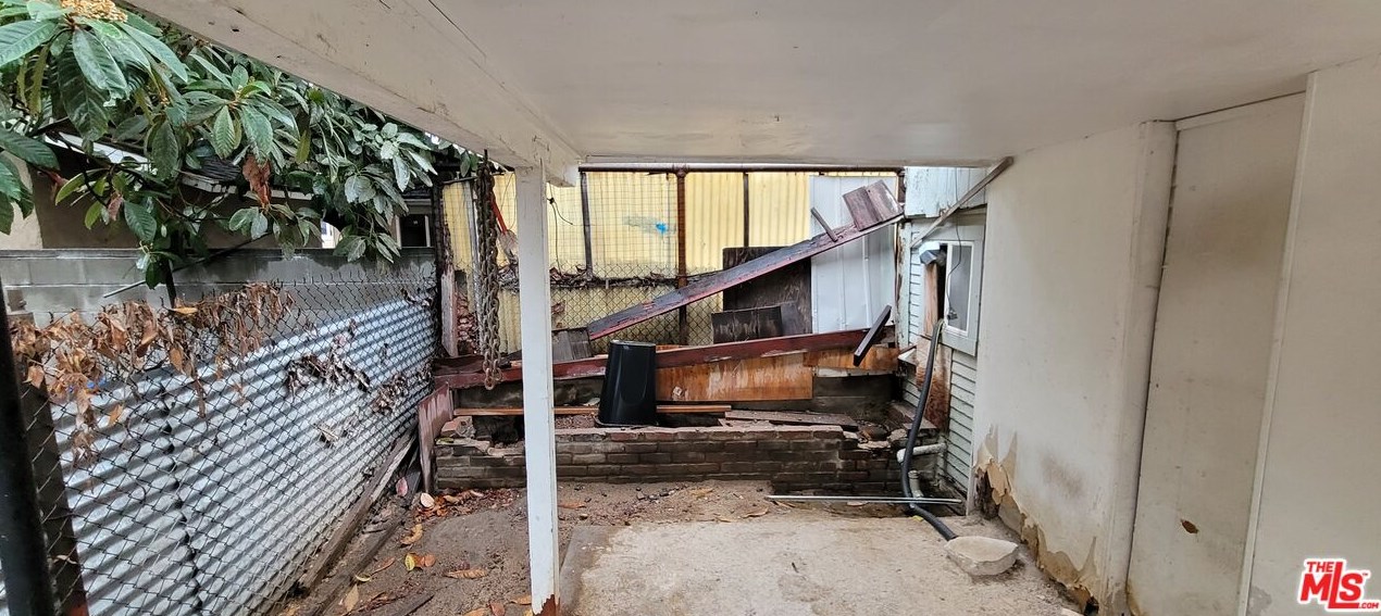 2659 Thorpe Ave, Los Angeles CA  90065-1127 exterior