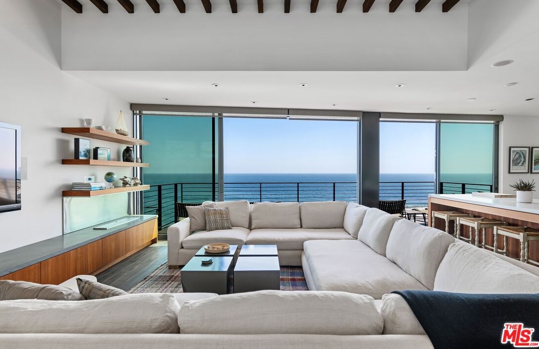 31478 Broad Bch Rd, Malibu CA  90265-2669 exterior