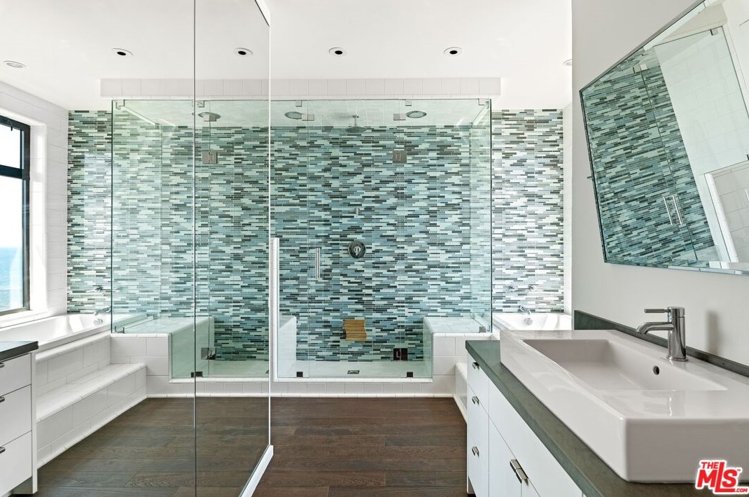 31478 Broad Bch Rd, Malibu CA  90265-2669 exterior