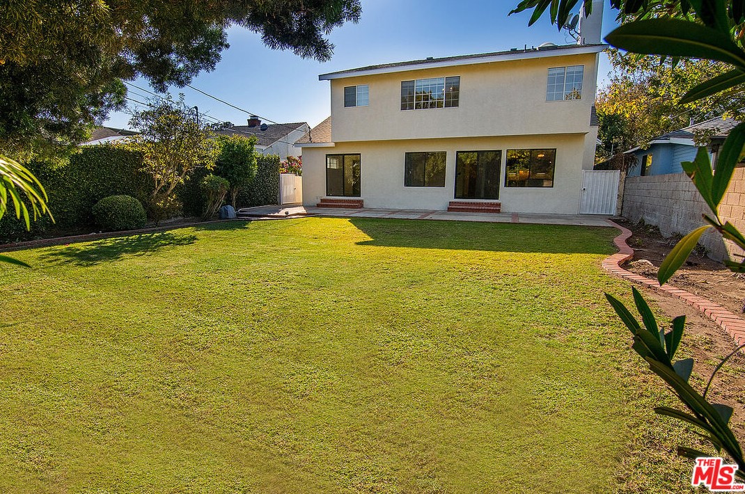 6453 Nancy St, Los Angeles CA  90045-1249 exterior