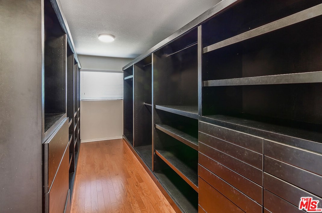 6453 Nancy St, Los Angeles CA  90045-1249 exterior