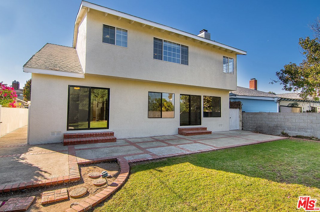 6453 Nancy St, Los Angeles CA  90045-1249 exterior