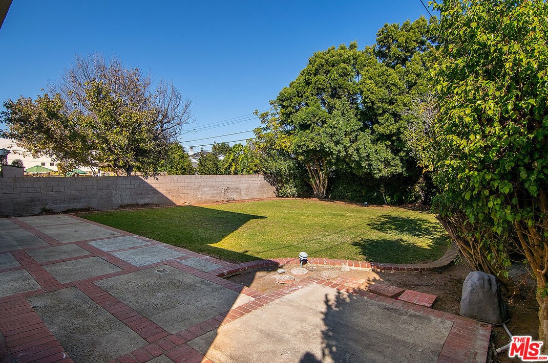 6453 Nancy St, Los Angeles CA  90045-1249 exterior