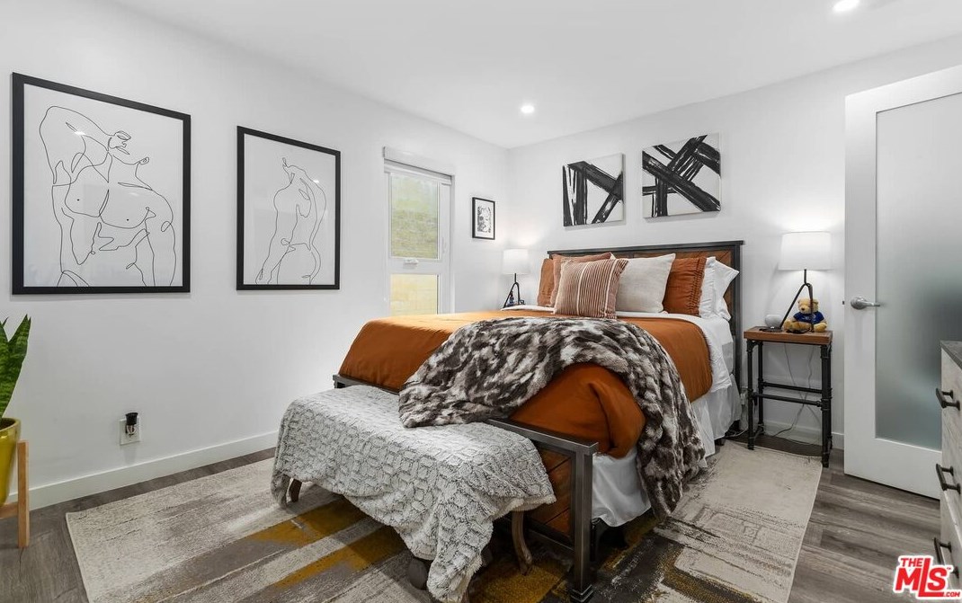 1114 Kings Rd, Los Angeles CA  90069-5471 exterior