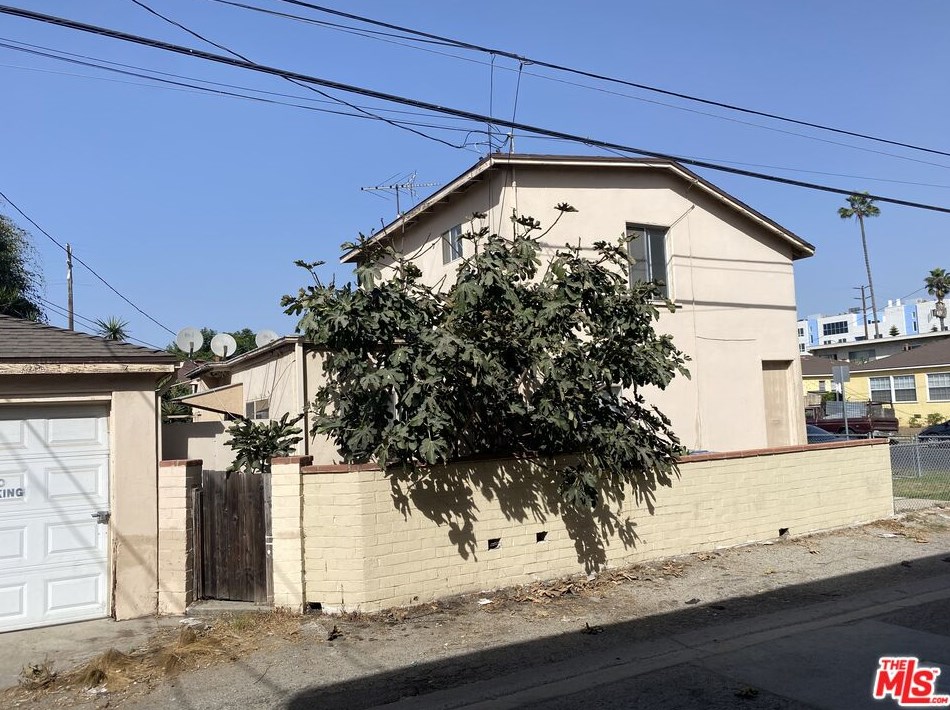 3843 Wade St, Los Angeles CA  90066-4203 exterior