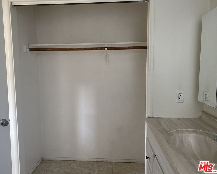 3843 Wade St, Los Angeles CA  90066-4203 exterior