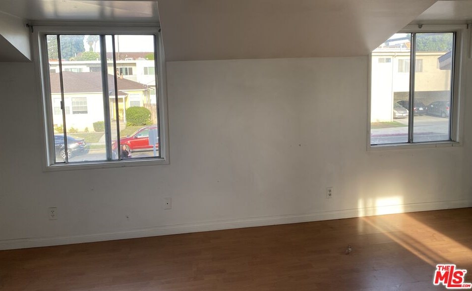 3843 Wade St, Los Angeles CA  90066-4203 exterior