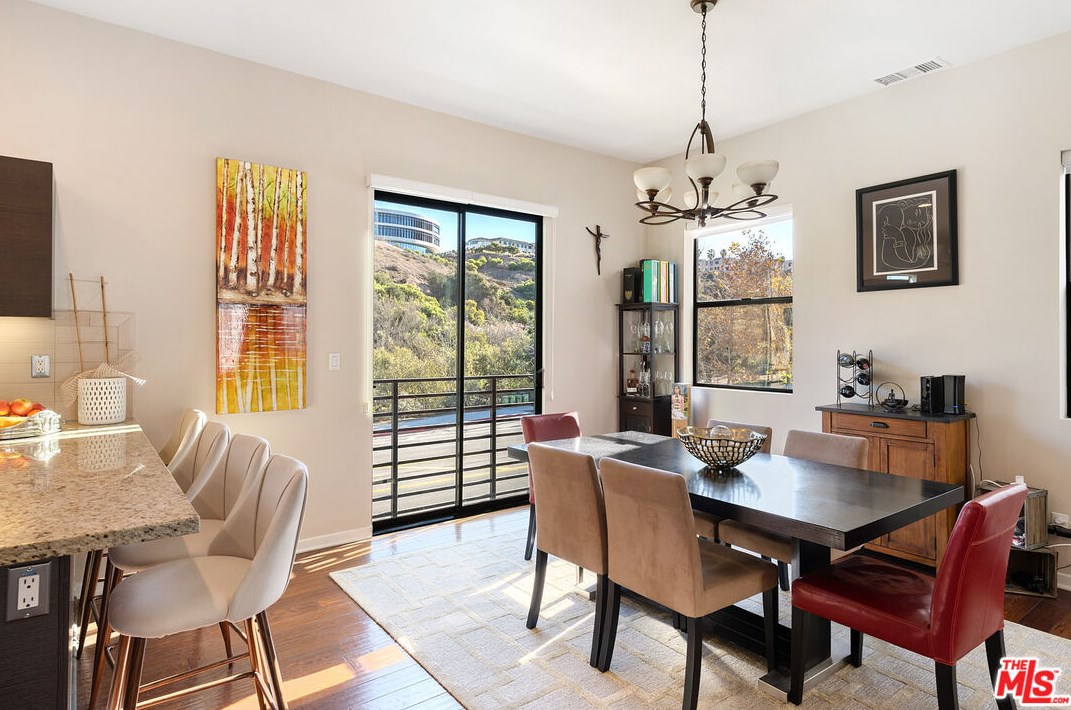 6411 Dawn Crk, Los Angeles CA  90094-2376 exterior