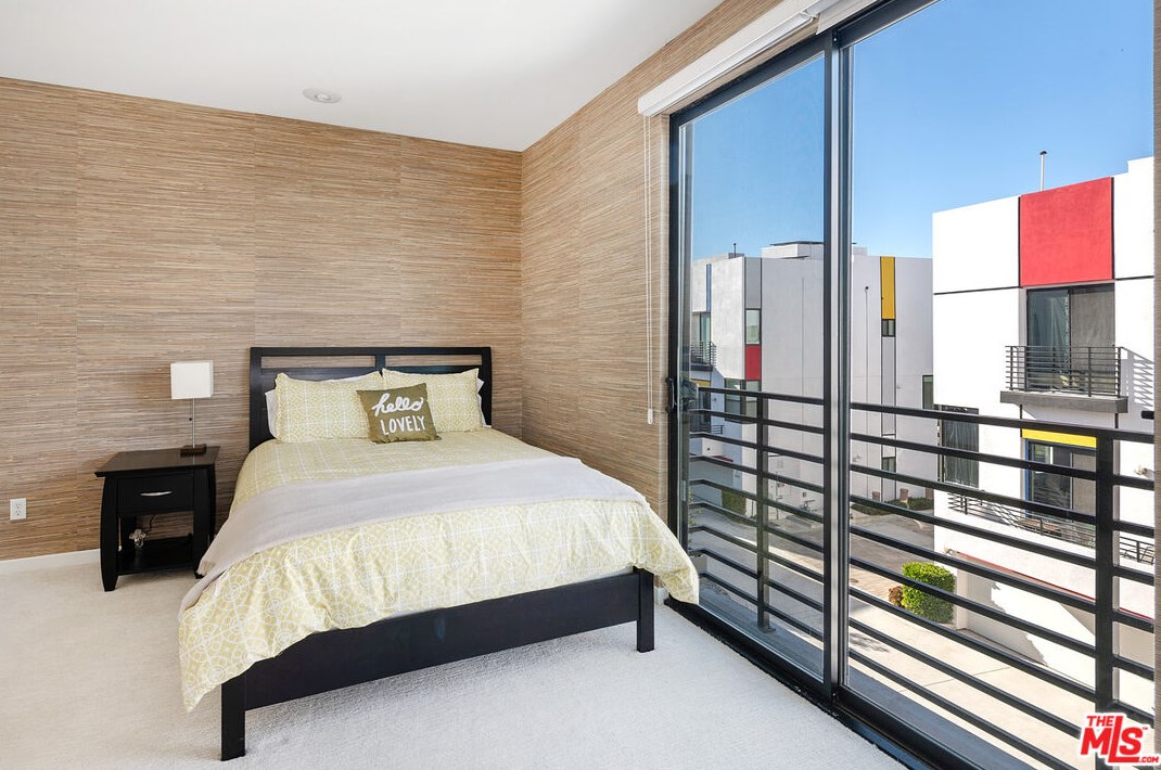 6411 Dawn Crk, Los Angeles CA  90094-2376 exterior