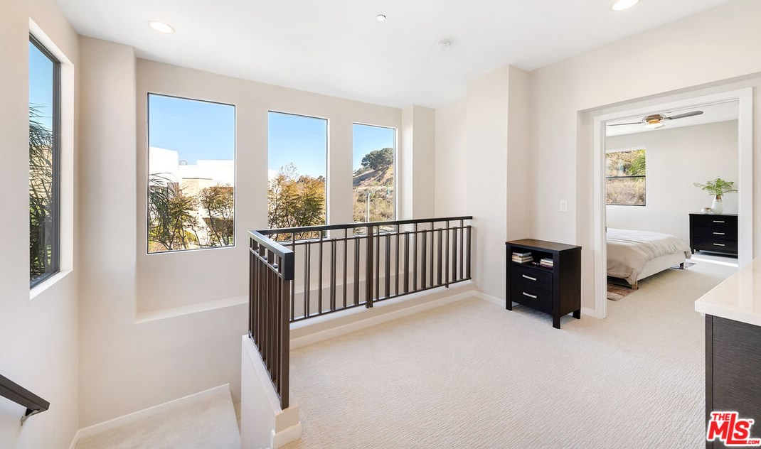 6411 Dawn Crk, Los Angeles CA  90094-2376 exterior