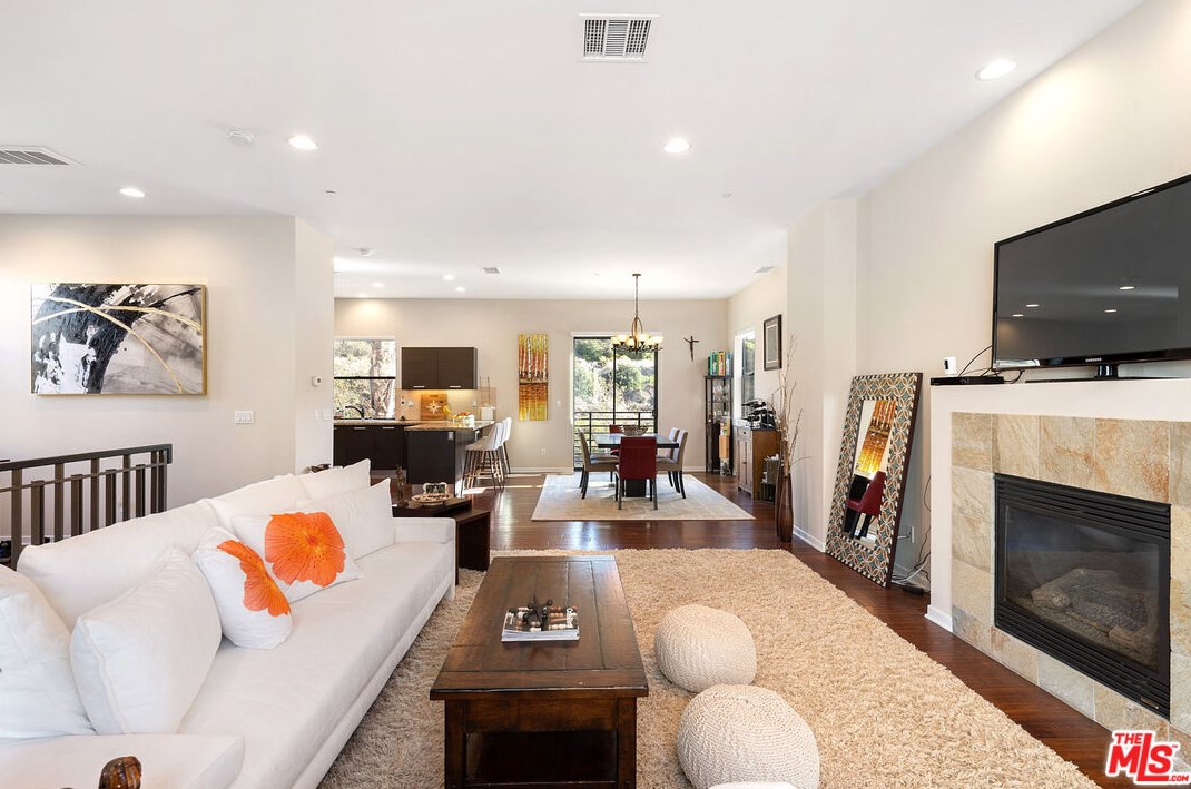 6411 Dawn Crk, Los Angeles CA  90094-2376 exterior