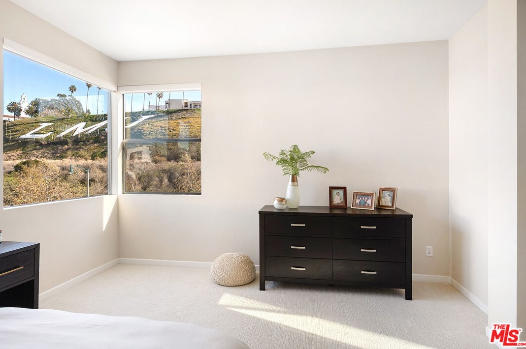 6411 Dawn Crk, Los Angeles CA  90094-2376 exterior