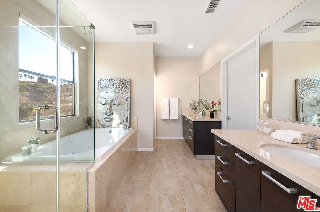 6411 Dawn Crk, Los Angeles CA  90094-2376 exterior