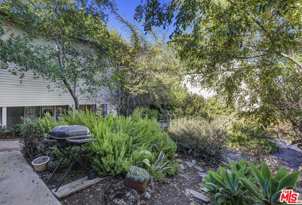 4444 Ellenwood Dr, Los Angeles CA  90041-2623 exterior