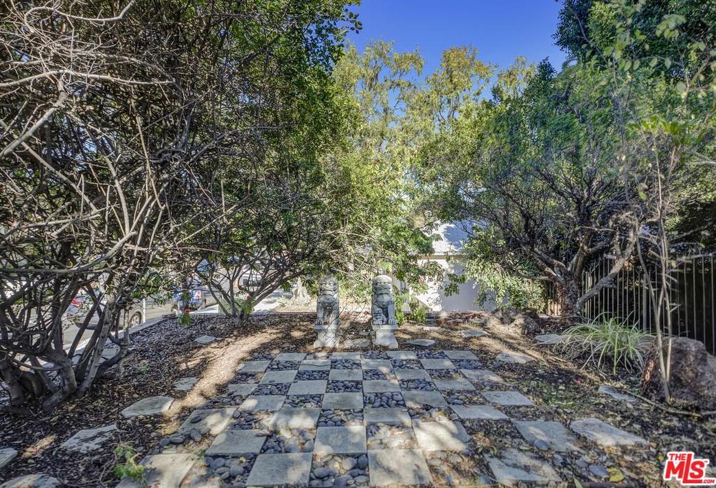 4444 Ellenwood Dr, Los Angeles CA  90041-2623 exterior