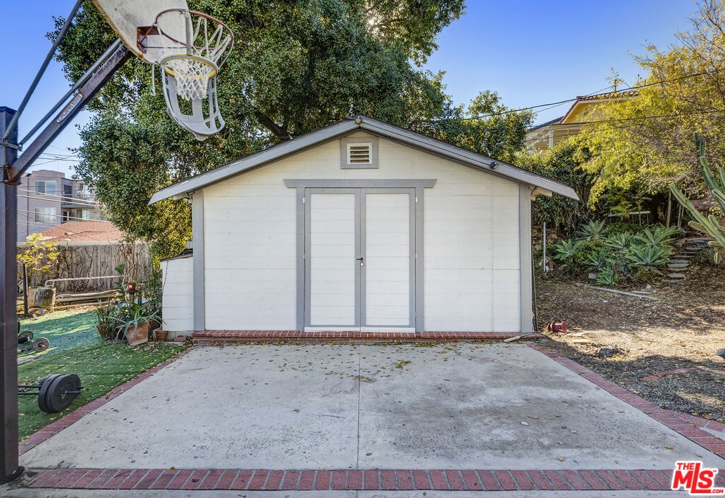 4444 Ellenwood Dr, Los Angeles CA  90041-2623 exterior