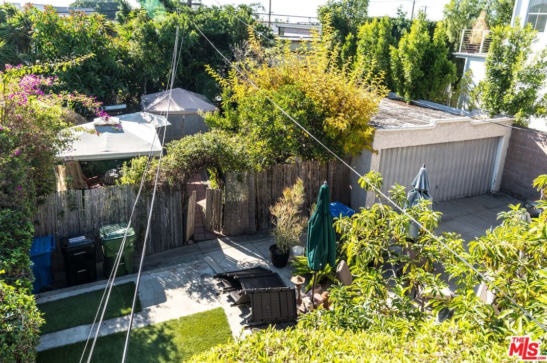 4334 Finley Ave, Los Angeles CA  90027-2812 exterior