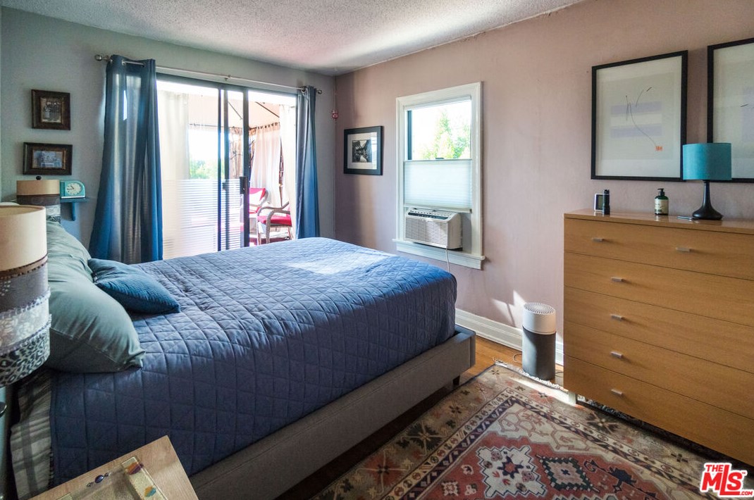 4334 Finley Ave, Los Angeles CA  90027-2812 exterior