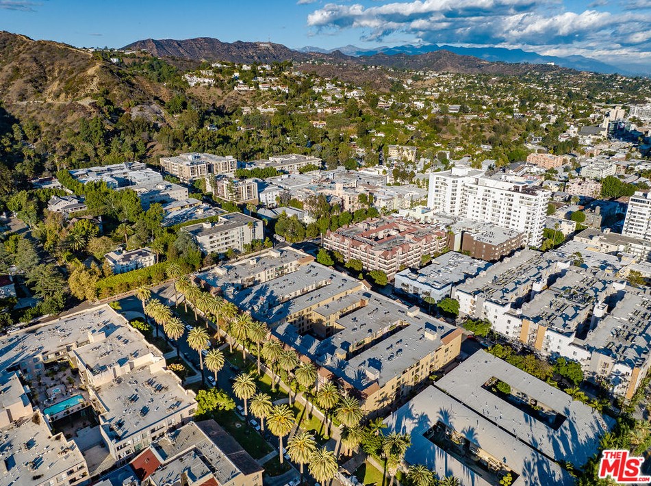 1735 Fuller Ave, Los Angeles CA  90046-8410 exterior