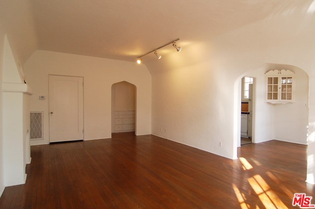 4451 Clarissa Ave, Los Angeles CA  90027-2721 exterior