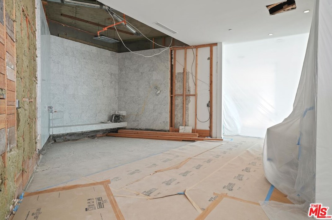 1546 Viewsite Dr, Los Angeles CA  90069-1323 exterior
