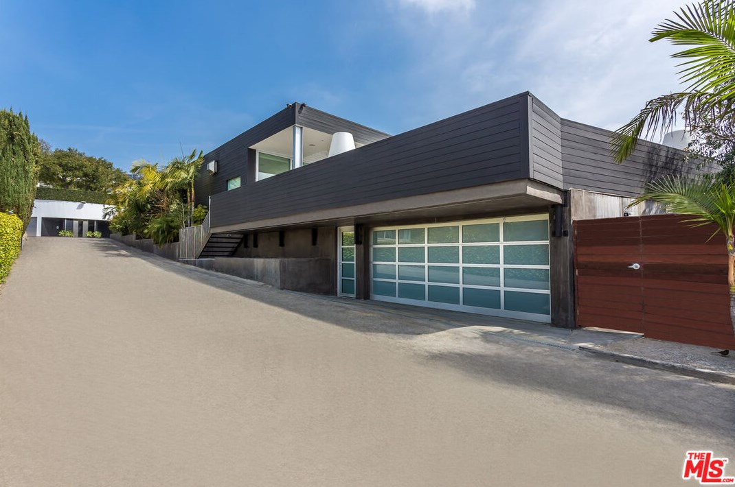 1546 Viewsite Dr, Los Angeles CA  90069-1323 exterior
