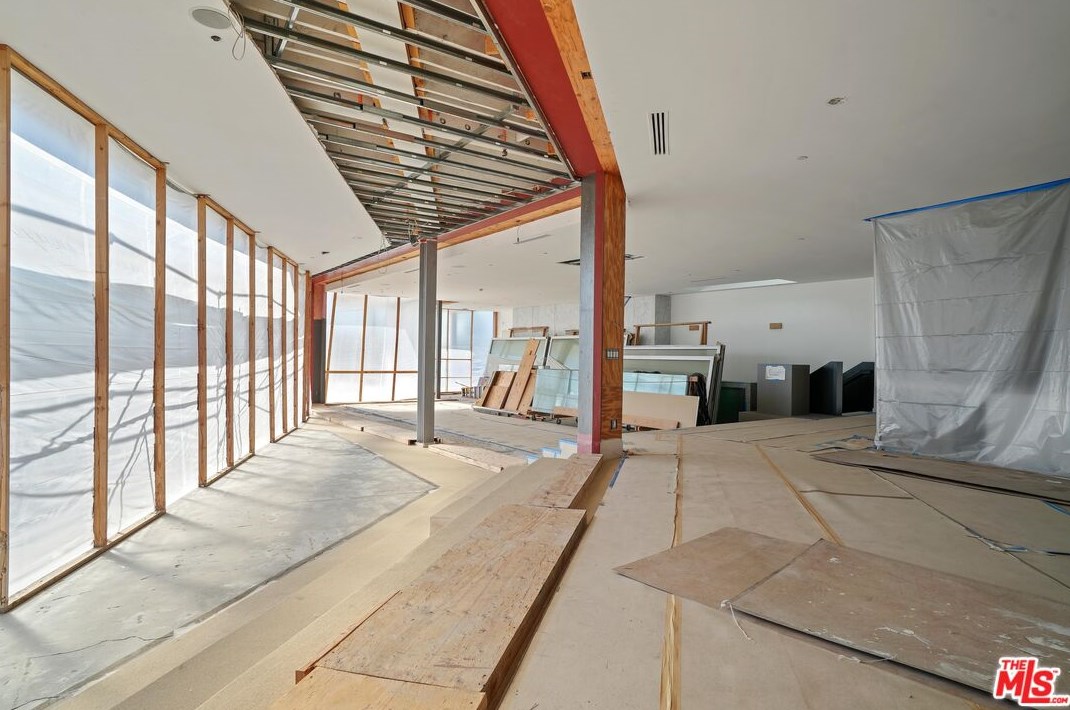 1546 Viewsite Dr, Los Angeles CA  90069-1323 exterior
