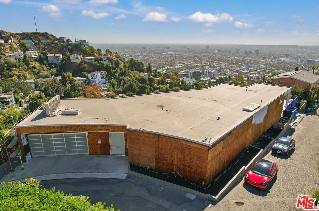 1546 Viewsite Dr, Los Angeles CA  90069-1323 exterior
