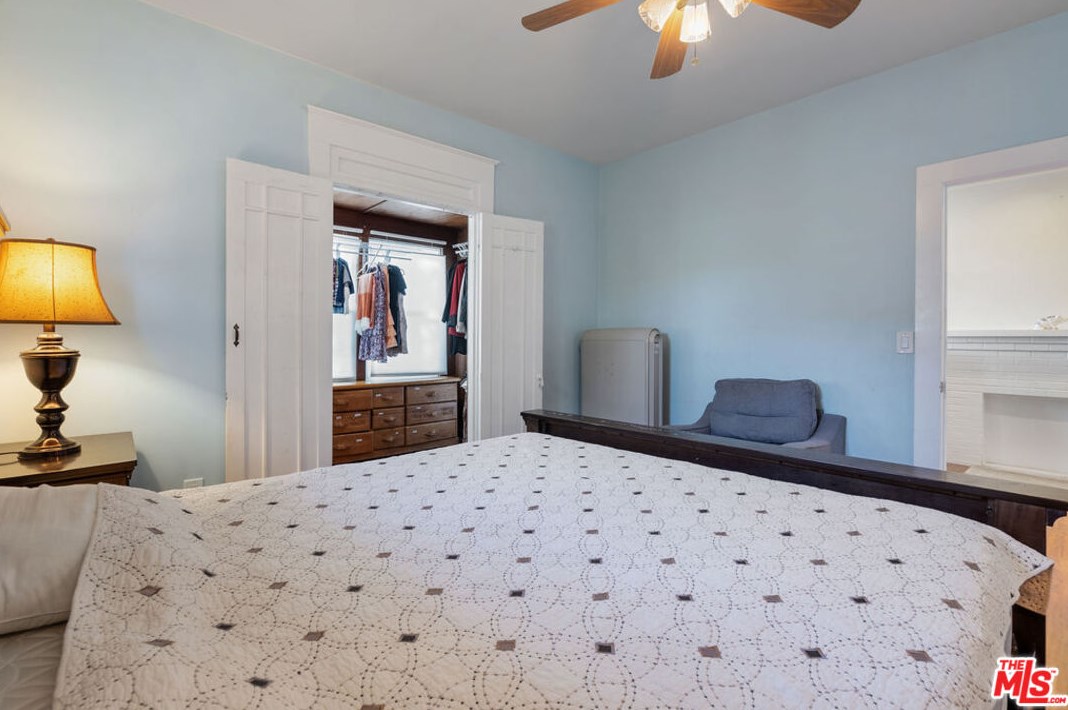 1013 52nd St, Los Angeles CA  90011-4605 exterior