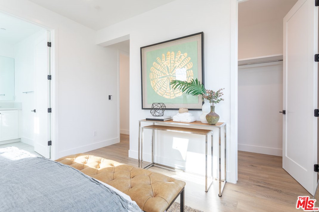 1752 Marvin Ave, Los Angeles CA  90016-1110 exterior