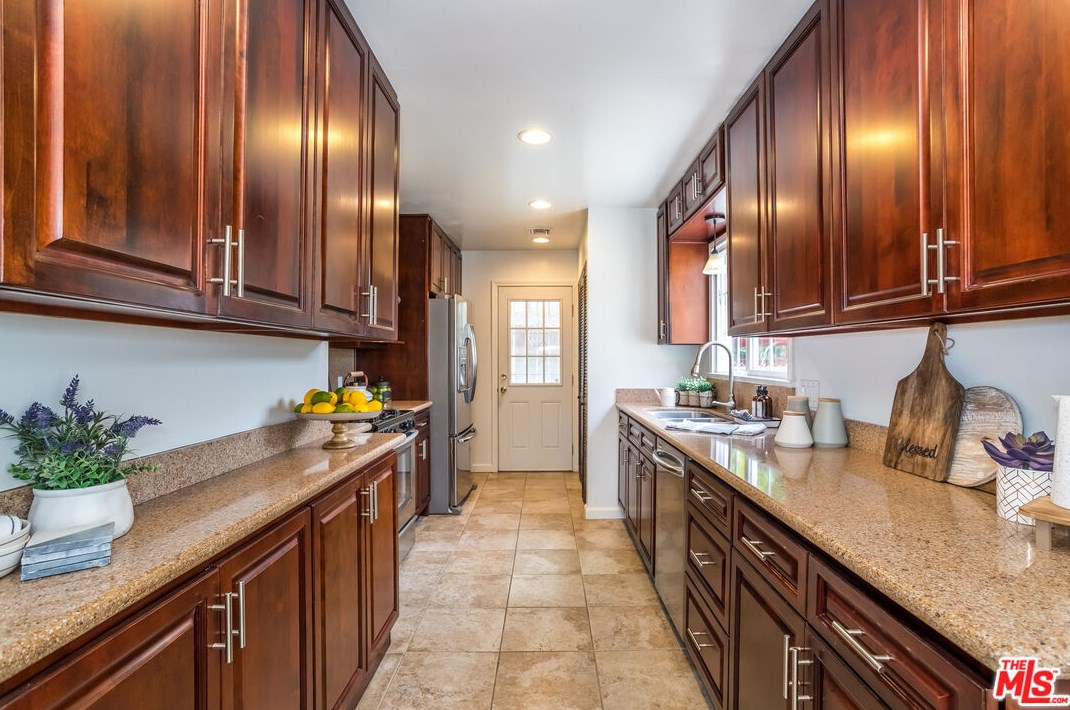 4921 Imlay Ave, Los Angeles CA  90230-5205 exterior