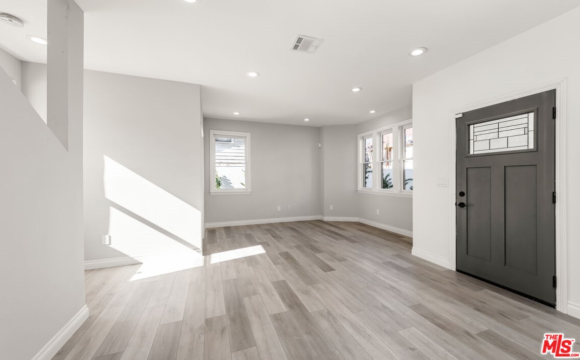 1024 21st St, Los Angeles CA  90007-1856 exterior