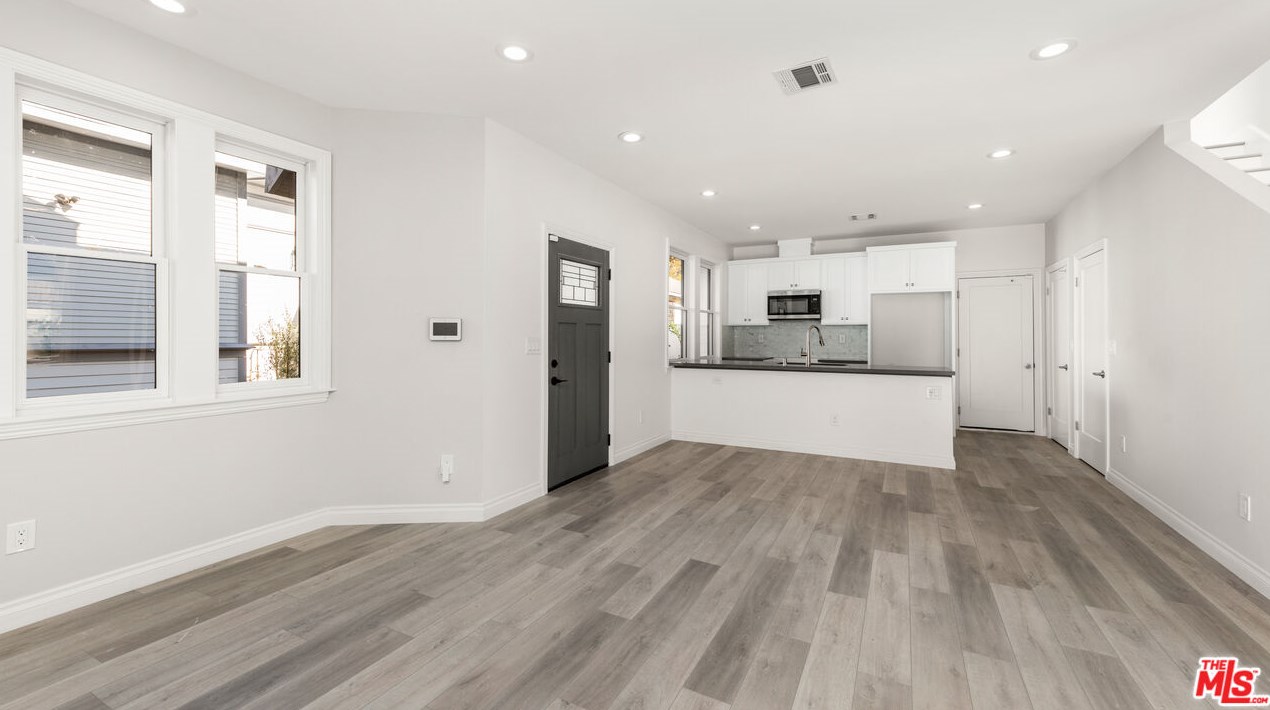 1024 21st St, Los Angeles CA  90007-1856 exterior