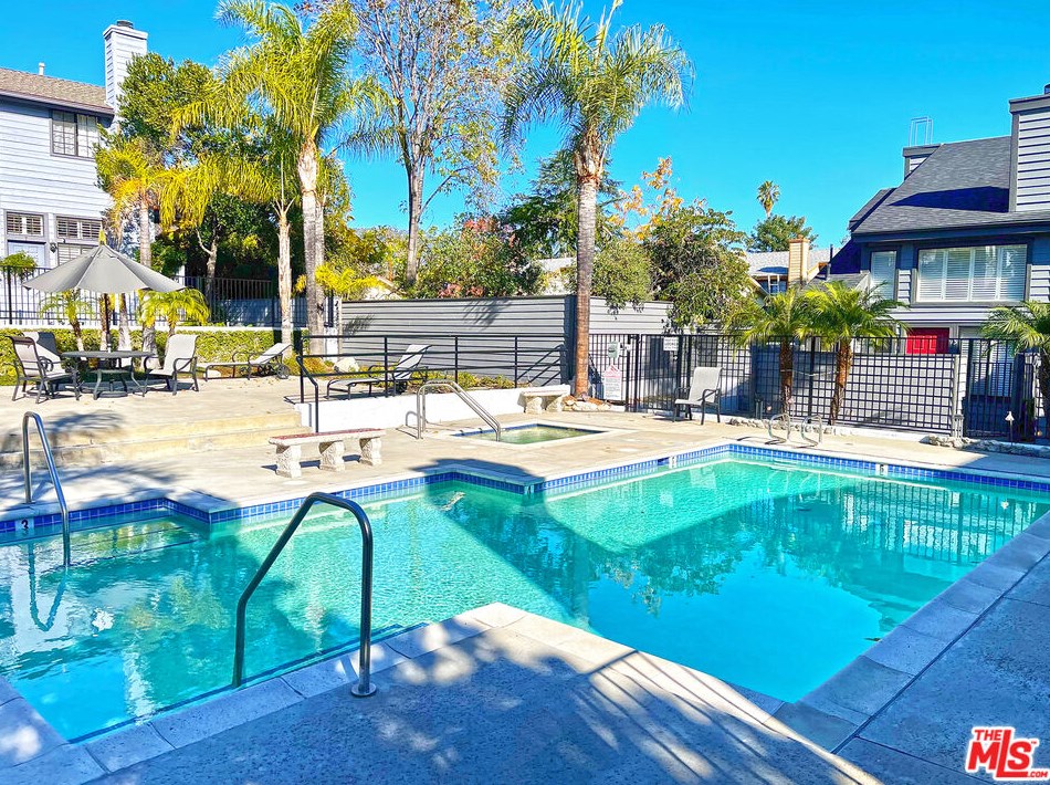 279 Glenarm St, Pasadena CA  91106-4274 exterior