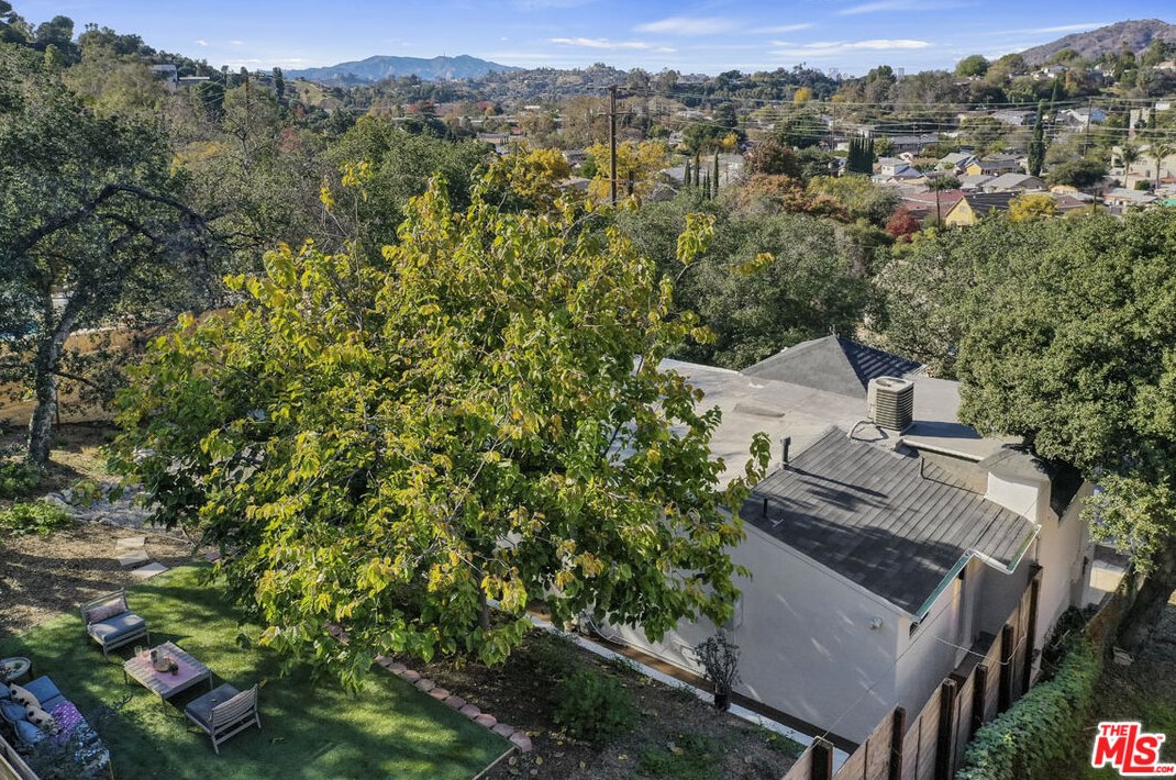 1166 Oak Grove Dr, Los Angeles CA  90041-2418 exterior