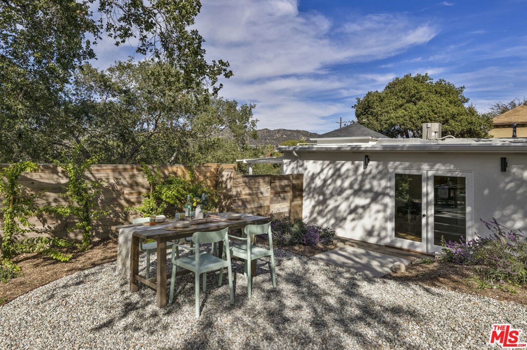 1166 Oak Grove Dr, Los Angeles CA  90041-2418 exterior