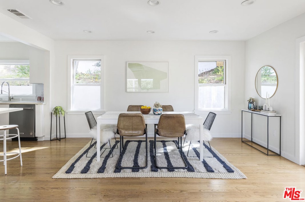 1166 Oak Grove Dr, Los Angeles CA  90041-2418 exterior