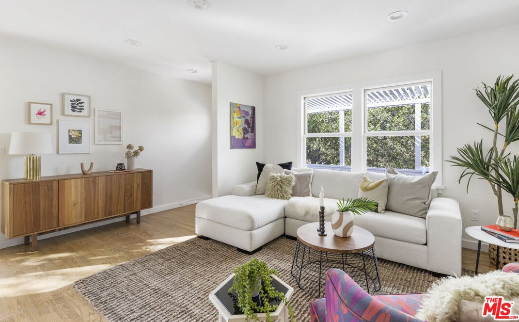 1166 Oak Grove Dr, Los Angeles CA  90041-2418 exterior