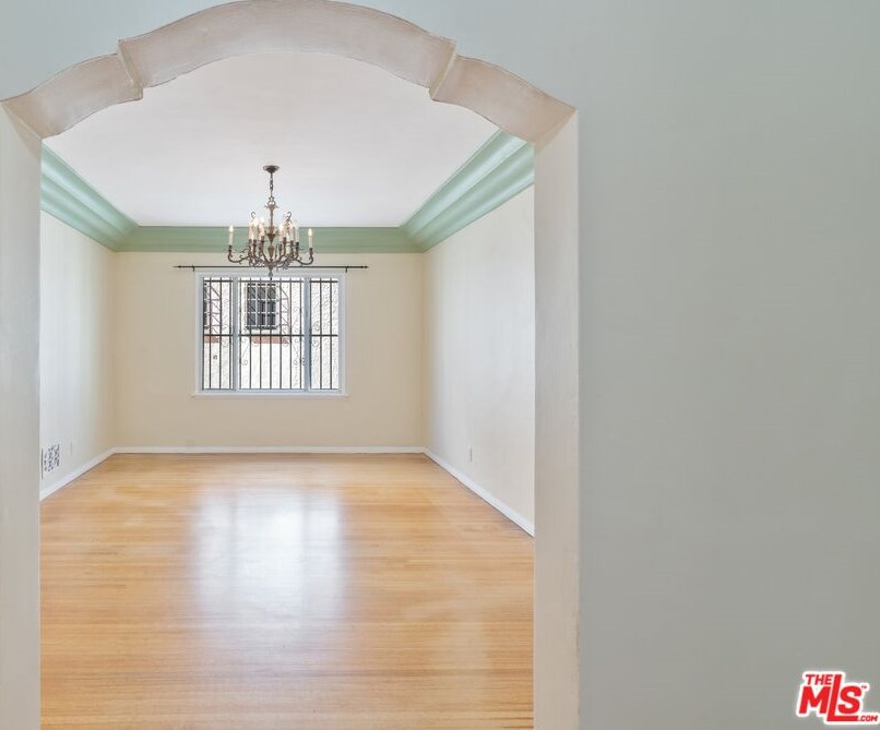7932 Blackburn Ave, Los Angeles CA  90048-4418 exterior