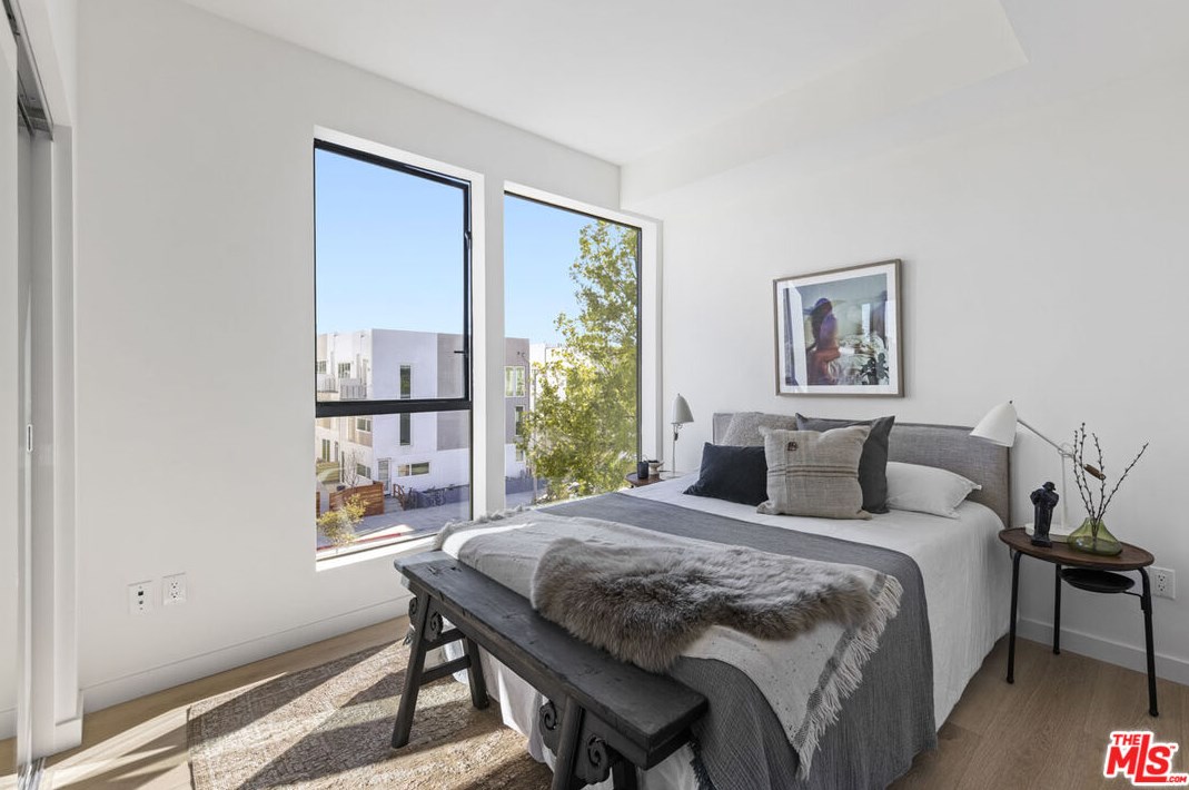 3409 Fletcher Dr, Los Angeles CA  90065-2955 exterior