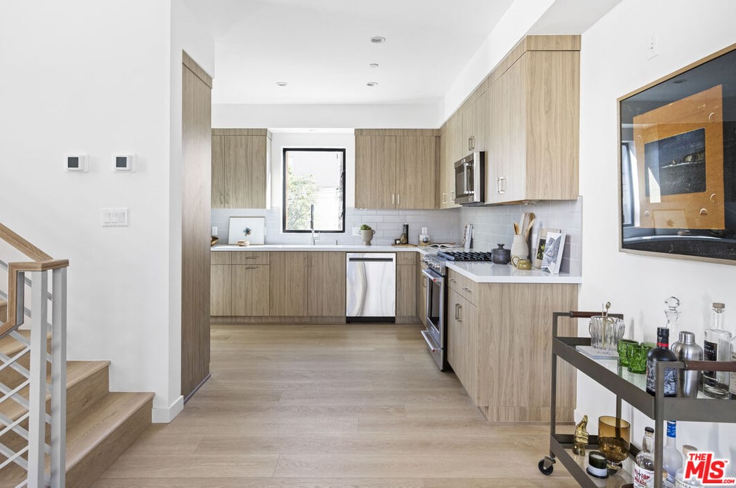 3409 Fletcher Dr, Los Angeles CA  90065-2955 exterior